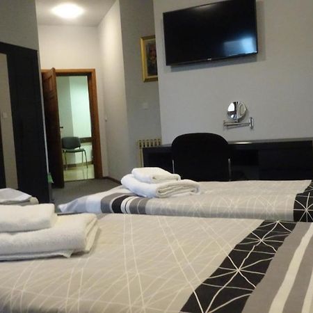 Business Club Hotel Slatina  Exterior foto